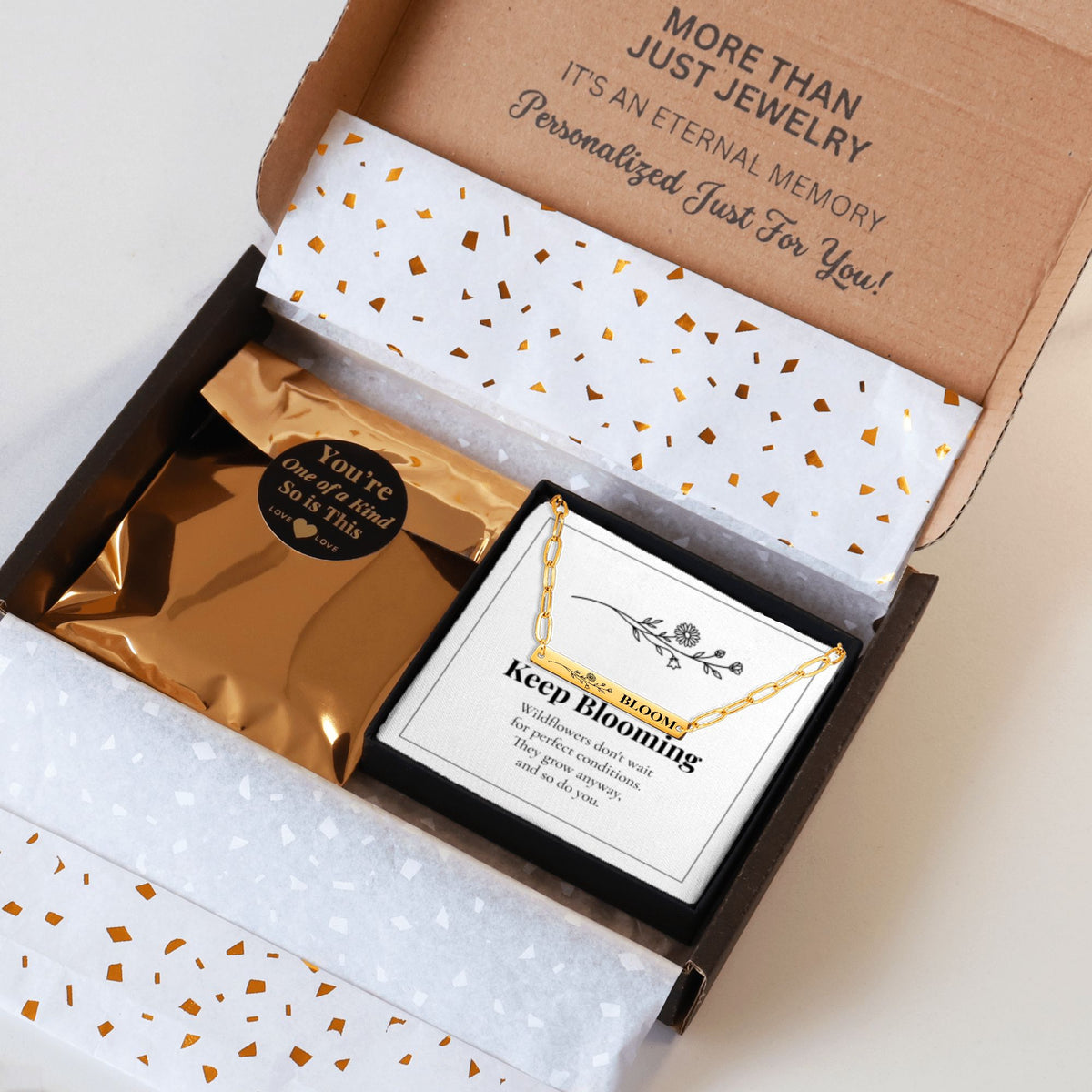 Bloom necklace gift packaging