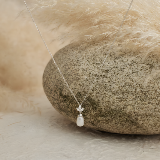 Pearl & Crystal Pendant Necklace